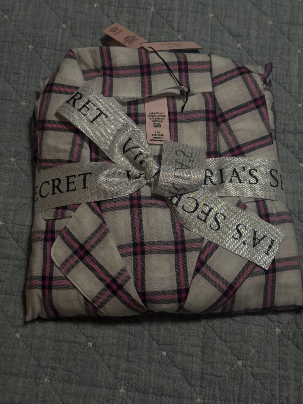VICTORIA'S SECRET FLANNEL PJ SET WHITE PINK BLACK PLAID SZ L NWT